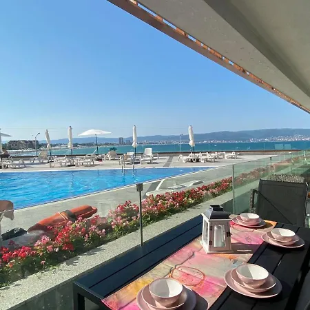 Large Cozy Paradiso 109 Apartament