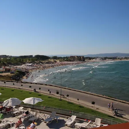 Paradiso 'в' 109 Large Cozy Apartment Nesebar
