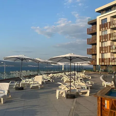 Paradiso 'в' 109 Large Cozy Apartment Nesebar